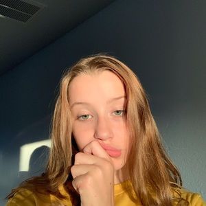 Meet your Posher, Aviana